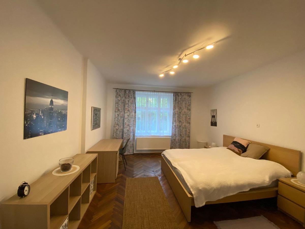 Apartman Xaveriova 프라하 외부 사진